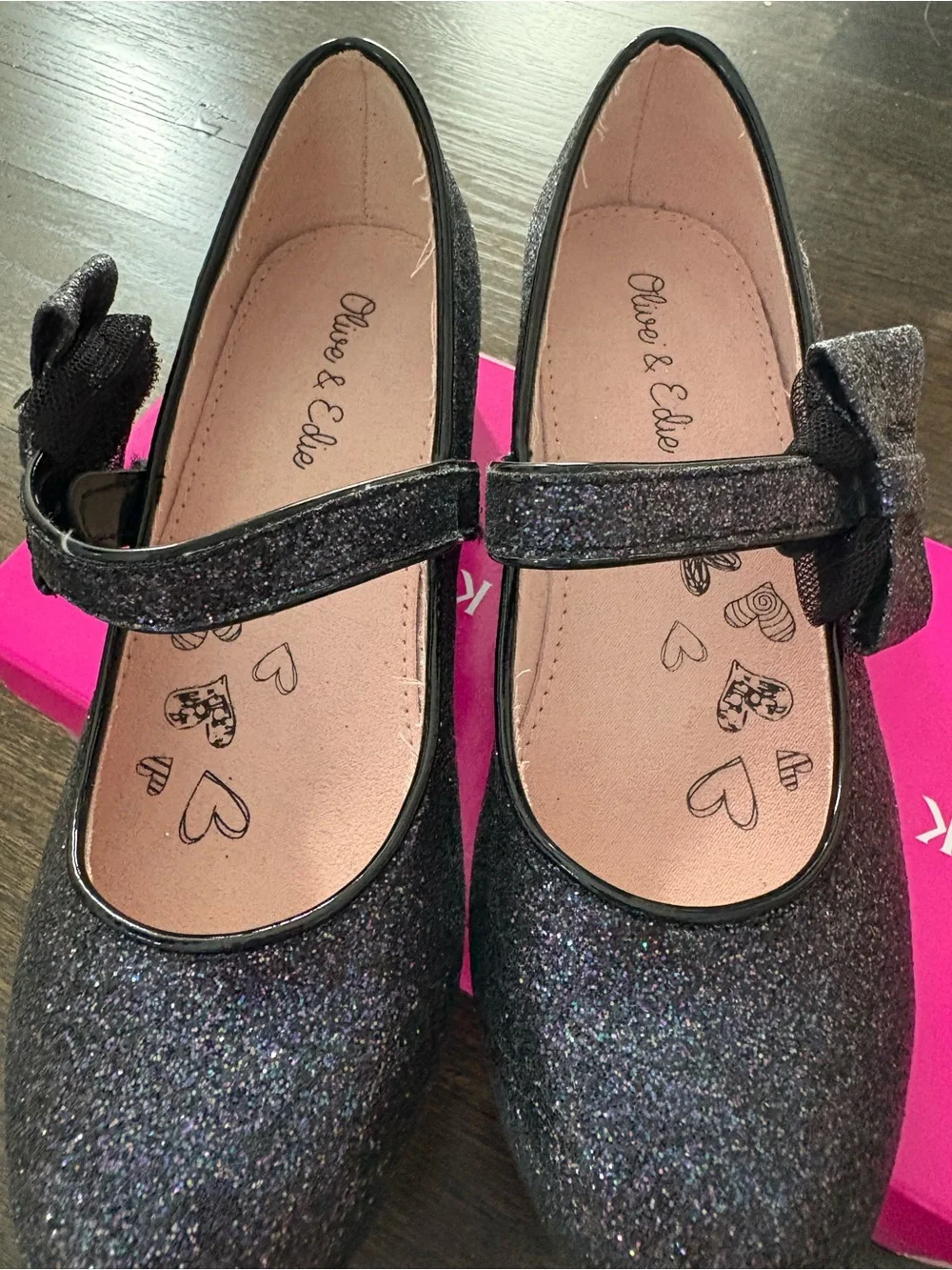Kelly & Katie Girls' Black Glitter Mary Jane Heels with Bow Fiona - Size 2
